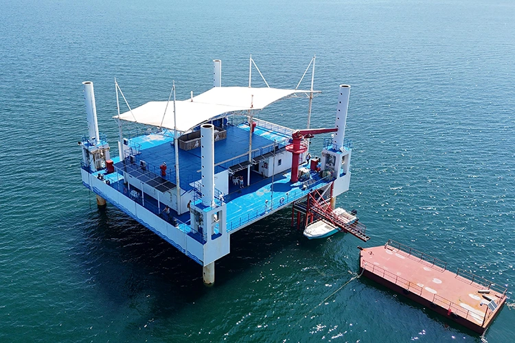 Платформа для жилого квартала домкратом